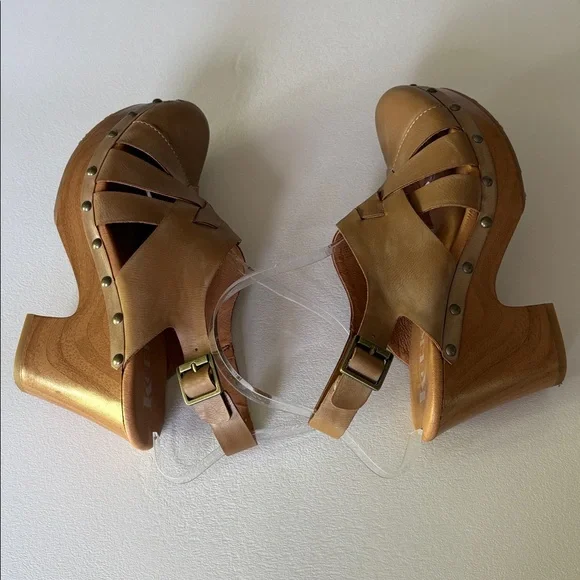 Korks by Kork Ease Platform Clogs Sandals in Washed Tan Buckle Studs Size 7 - Picture 5 of 10